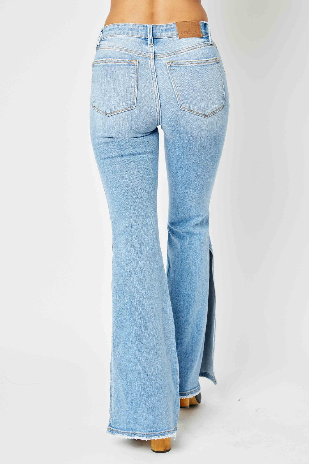 7 Secrets On How To Look The Best In Jeans